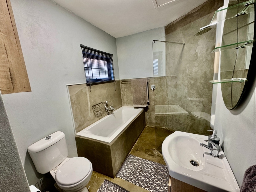 3 Bedroom Property for Sale in Mooivallei Park North West